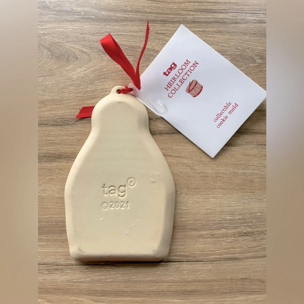 NWT TAG Gnome Collectible Stoneware Cookie Mold & Sugar Cookie Recipe